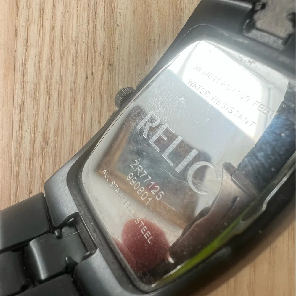 Relic mens rectangular black watch NEW BATTERY